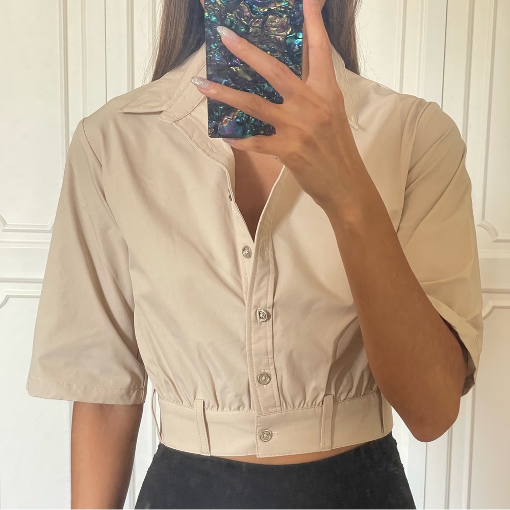 Maniere de Voir Beige Crop Top